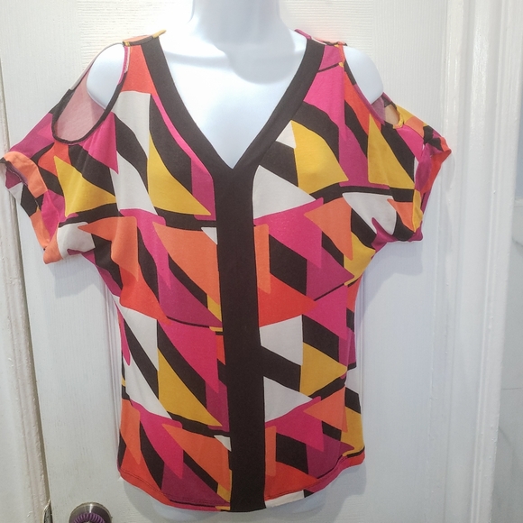 FINAL SALE Worthington® {COLD-SHOULDER DOLMAN TOP} - Picture 4 of 11